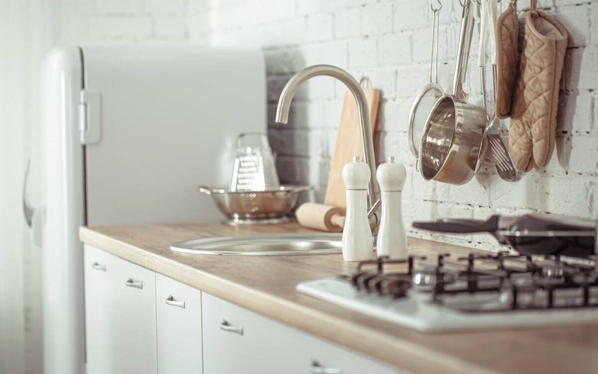 Comment optimiser l’utilisation de l’espace dans une petite cuisine lors d’une r&eacute;novation compl&egrave;te ? Illzach